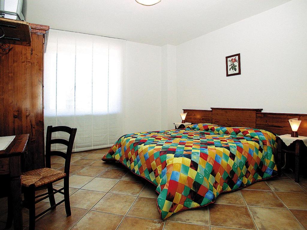 Agriturismo Cascina Vrona Villa Monteu Roero Bagian luar foto